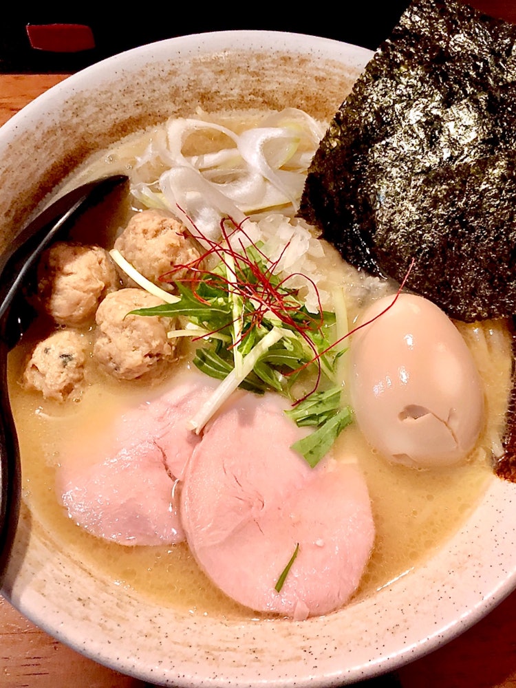 [Image1]Rich Egret Soba Soy Sauce Tokyo Shimbashi Noodle Shop TakeichiVarious kinds of ingredients and rich 