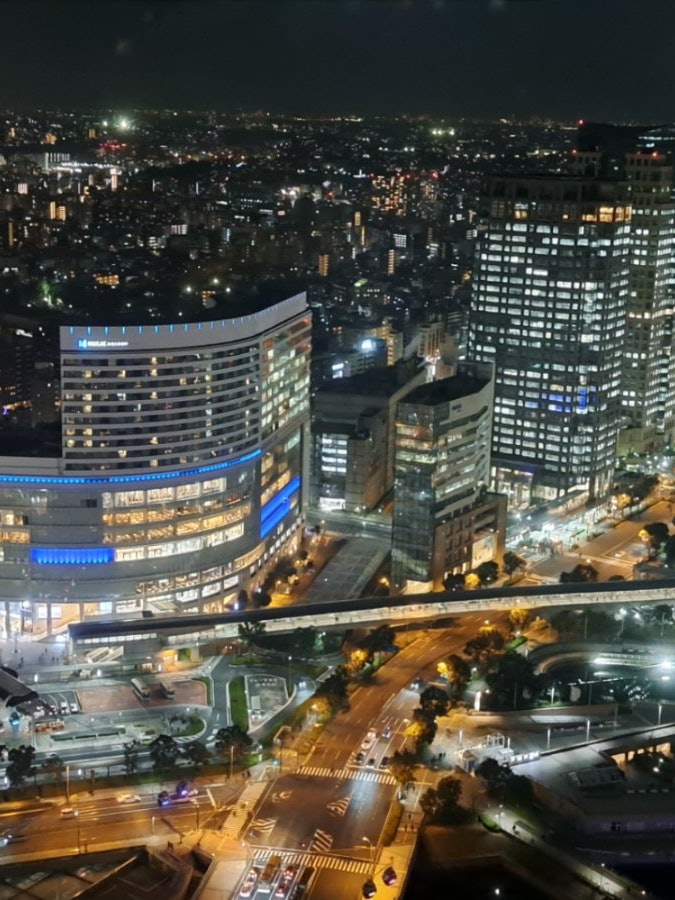 [Image1]This is the view from the 46th floor observation deck of Oakwood Suites Yokohama in Yokohama City, K