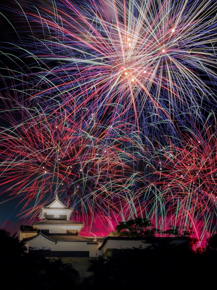[Image1]fireworks festival of Komine Castle.I was fascinated by the colorful fireworks.