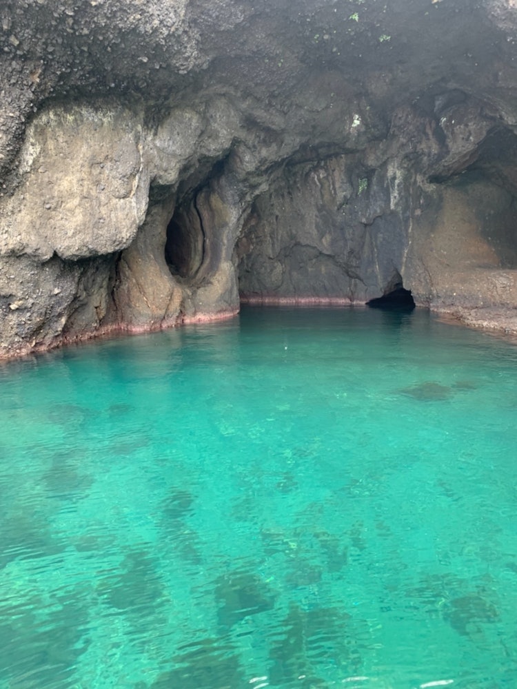 [Image1]Sado Island caves and ocean blue sea in autumn