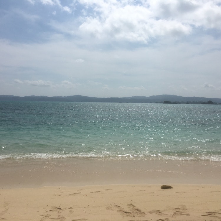 [Image1]The sea of Kouri Island. The water was very beautiful!