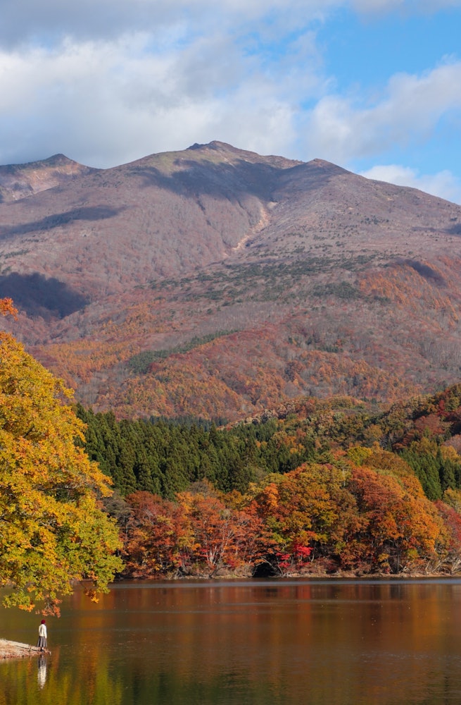 [Image1]Lake Elder in Shichigashuku Town, Miyagi Prefecture.The autumn foliage spot 🍁 I wanted to go to the 