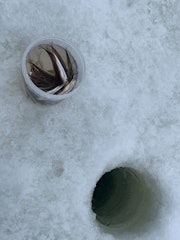 [相片2]网走观光协会。今年，网走冬季传统“日本胡瓜鱼钓鱼”也于1月7日星期六开始。根据网走湖的冰冻情况，它将持续到3月21日星期二。您还可以享受自己作为天妇罗捕获的日本胡瓜鱼。 （需额外付费）套餐价格：成人1