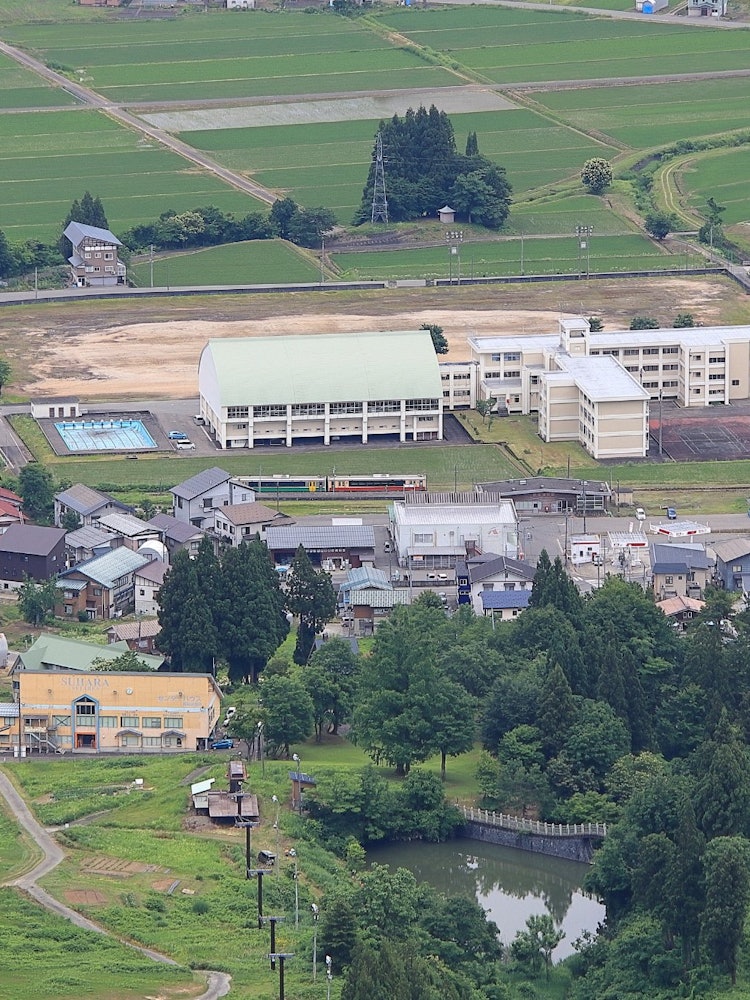 [Image1]It is around Echigo-Suhara Station in Uonuma City, Niigata Prefecture.At the station, there is a sma