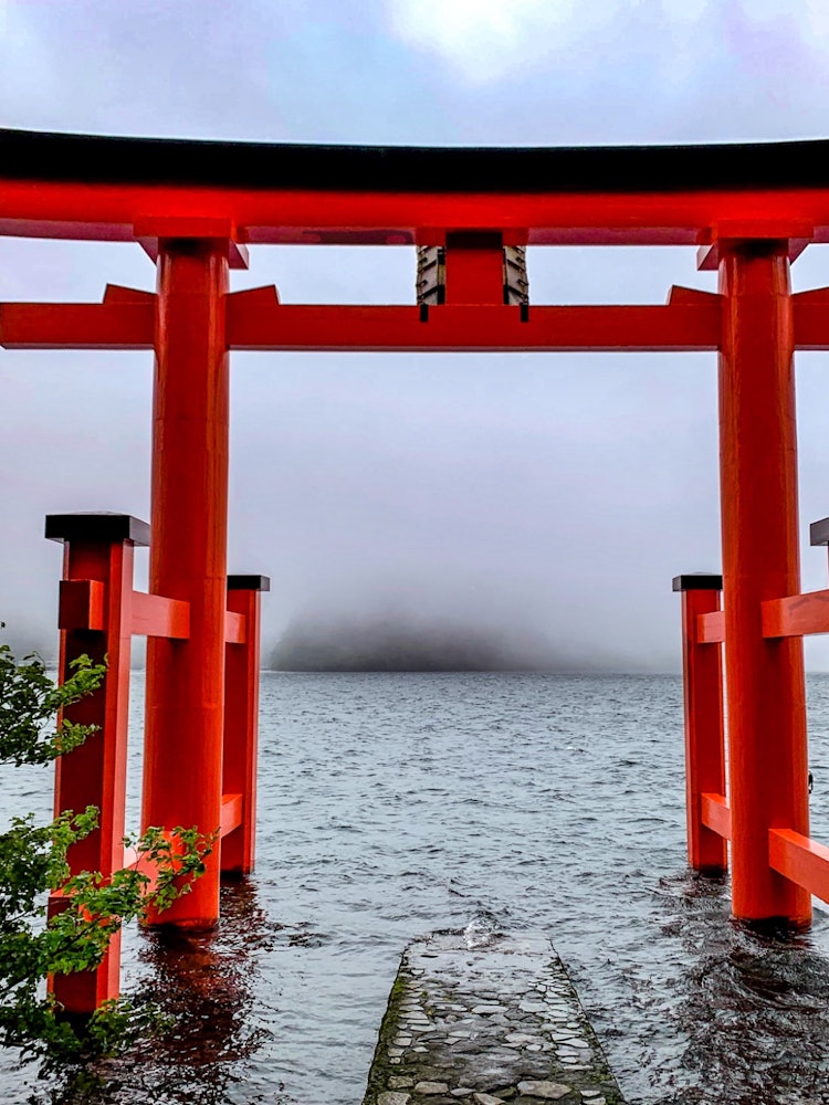[Image1]The underwater torii gate of Hakone Shrine on Lake Ashi is called the 