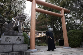 [Image1]How to visit shrines and temples/神社参拝の作法Samurai were born with a sense of honor. Honor was the highe