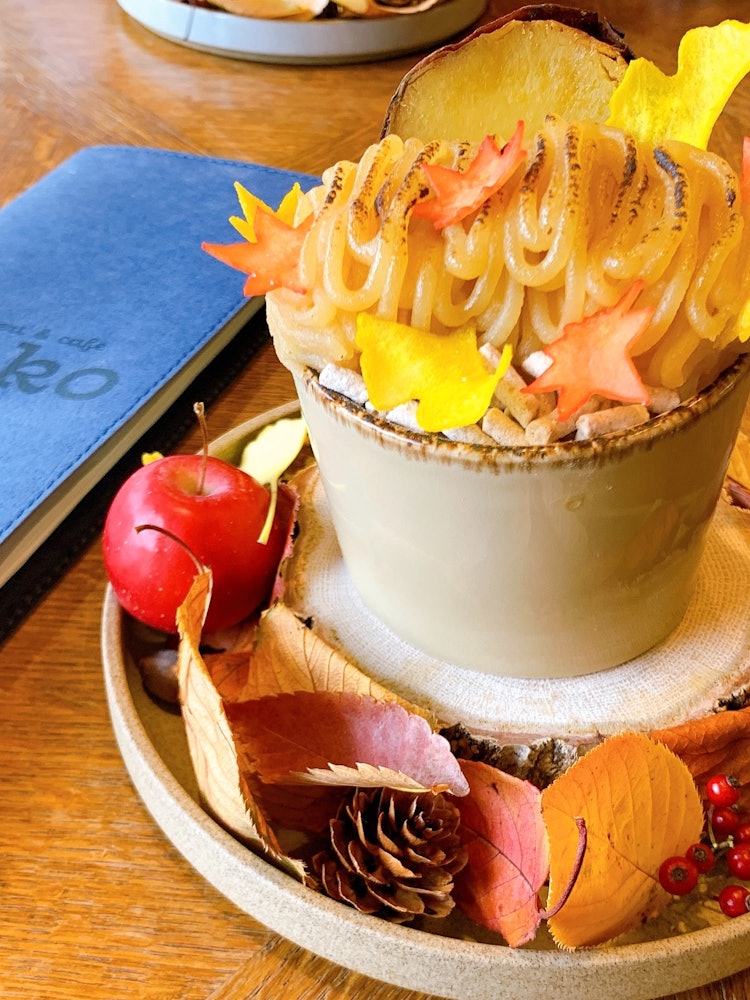 [Image1]【dessert and Deko】♡ Tsubo Yakiimo Parfait ♡・・・・・・・・・・・Deko is very popular for her artistic parfaits