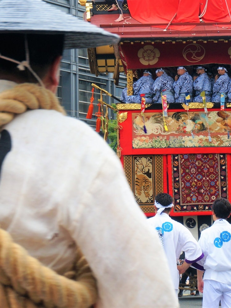 [Image1]Summer in Kyoto is the Gion Festival! The scene of the yamaboko turning around is truly a masterpiec