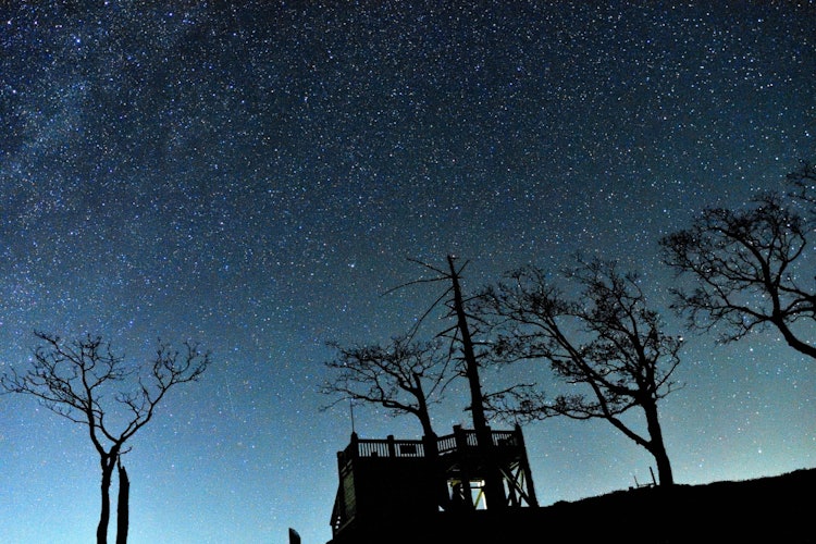 [Image1]📍 Nara/OdaigaharaYou can climb the mountain during the day and see the beautiful starry sky at night