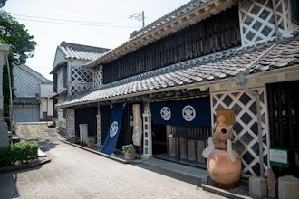 [이미지1]【메이지 머천트 하우스 나카세 저택】나카세 저택은 메이지 20년(1887년)에 기모노 도매상으로 부를 축적한 부유한 상인 요다 나오키치의 저택으로 지어졌습니다.요다 나오키치 구레 