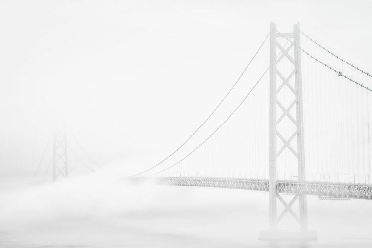[Image1]Akashi Bridge and morning fog pursued for many yearsFrom around March to May, the Akashi Bridge was 