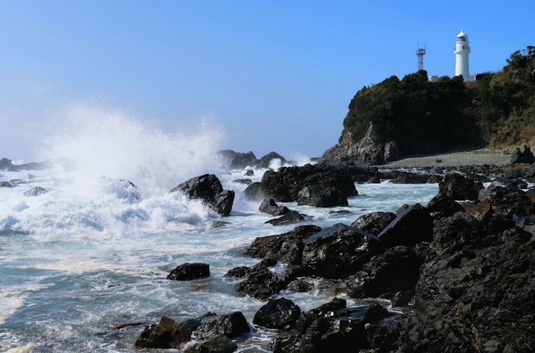 [相片1]纪伊半岛南端的灯塔、盐海角和从灯塔看到的太平洋非常壮观。