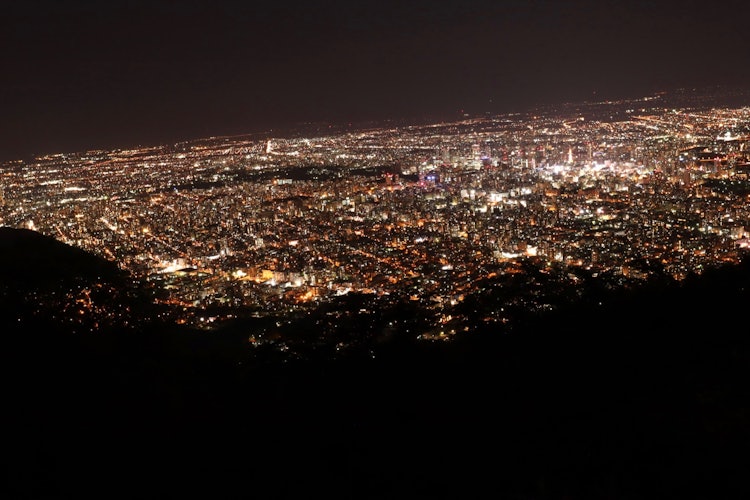 [画像1]北海道札幌市、藻岩山からの夜景。