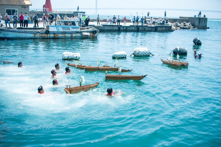 [相片1]兵庫縣明石市舉行的傳統節日「大阪船節」自古以來就活躍于捕魚，並祈禱船隻和自然災害的安全。