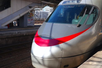 [이미지1]에키벤 좋아하세요?이번에는 도고 온천과 마쓰야마의 인기 에키벤을 기차 여행으로 즐겼습니다.오카야마에서 특급 시오카제로 마쓰야마에 가는 것이 편리합니다 ❗️기차 창문에서 세토 내해를