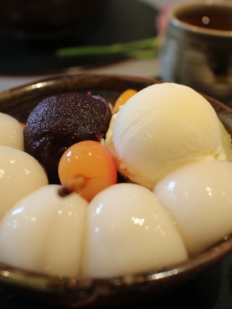 [Image1]White ball fruit cream anmitsu from 