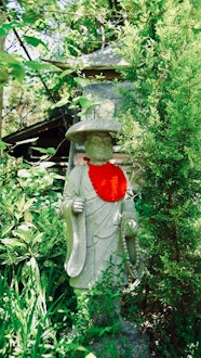 [이미지2]내일 (7/15)은 3 일 동안 지속될 것이며, 이는 시코쿠 영적 분야의 86 번째 Banshidōji 사원의 연례 개장일입니다. 나무로 만든 