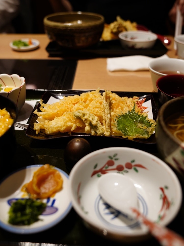 [Image1]Egg bowl, warm soba noodles, tempura at Misui