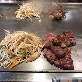 [相片2]川越/牛排館萬代午餐。 這是一個合理的價格。一個漂亮的店員在我面前烤了它。鐵板燒很好。