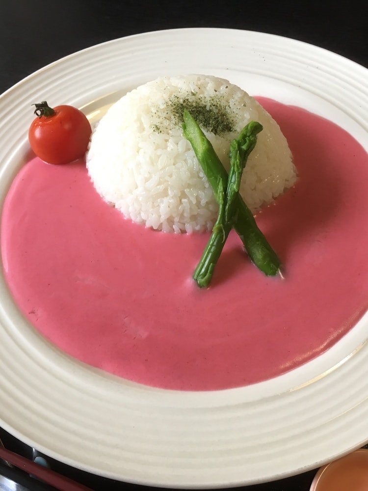[相片1]在鸟取县鸟取市的“Oenokian”，著名的“粉红咖喱”。