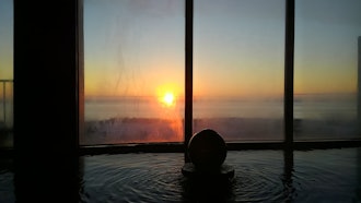 [相片1]♨ 关于“元旦开幕”的通知 ♨️Yosei Onsen 将于 2024 年 1 月 1 日“元旦”开放！如果天气晴朗，您可以泡温泉，观看🌅太平洋上的第一场日出在晚温泉里泡个新年的第一泡温泉，一边欣赏海