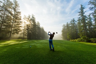 [画像2]ニセコビレッジでは雄大な大自然の中でゴルフを楽しむことができます。ニセコビレッジには2つのゴルフ場があり、どちらも人気のあるコースとなっています。【ニセコビレッジゴルフコース】営業期間：2022年6月