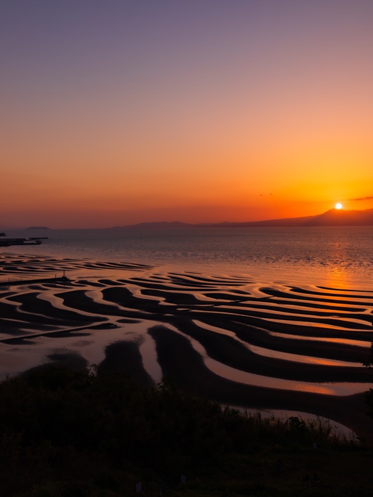 [Image1]This is a crescent-shaped tidal flat taken from the Koshiki Coast in Uto City, Kumamoto Prefecture, 