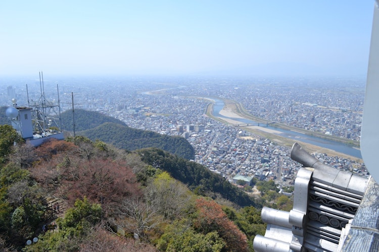 [相片1]这是从岐阜城的天守阁眺望的景色。非常好的景色给我留下了深刻的印象！照片拍摄于2013年。