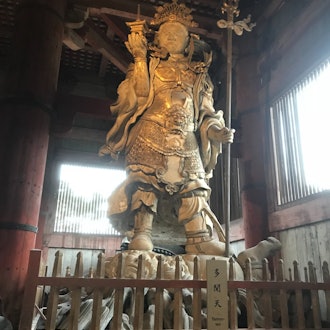 [Image1]Some more photos I took at Todaiji Temple. The first statue is of Vaisravana (多聞天/毘沙門天), another of 