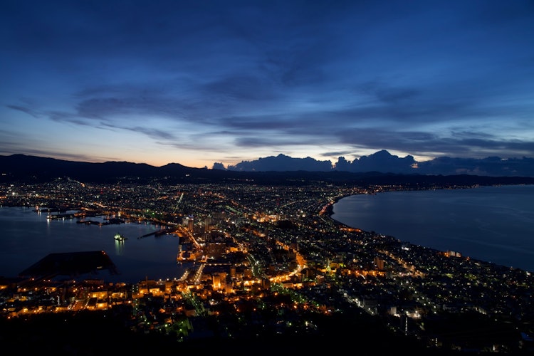 [Image1]It is a night view of Hakodate.It was almost time for the sun to rise.Photography equipment SONY α7I