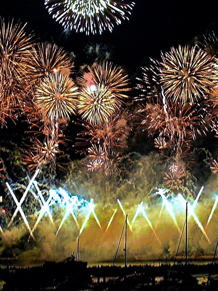 [Image1]The summertime firework festival is very popular in Japan. And this time I was able to enjoy such ki