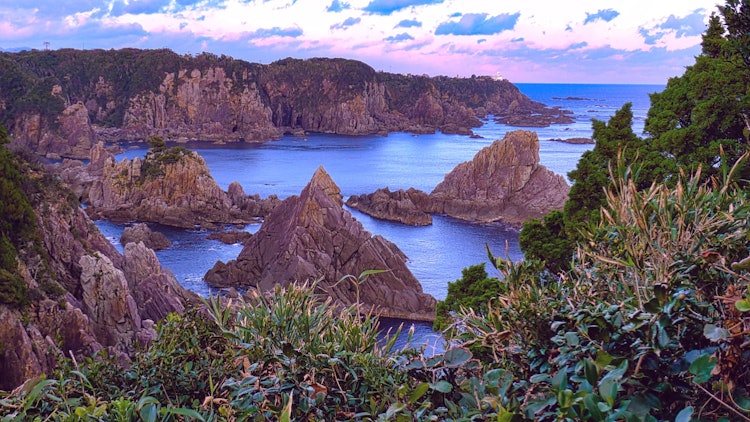 [이미지1]와카야마현 구시모토쵸 기이오시마에 있는 이상한 모양의 바위. 이상한 풍경입니다.