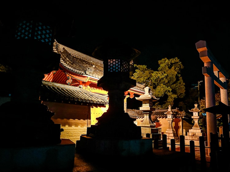 [Image1]It is a night view of Nishinomiya Shrine in Hyogo Prefecture.Ebesan of Nishinomiya. Once upon a time