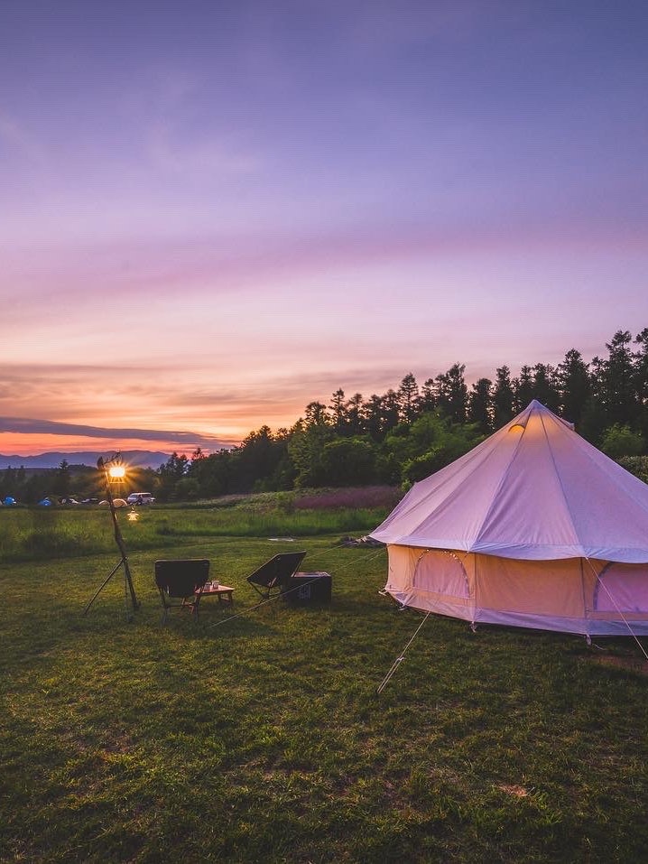 [Image1]Hoshi ni Tedoku Hill Campsite 🏕 in Nakafurano, HokkaidoVisited ✨ on a honeymoon trip