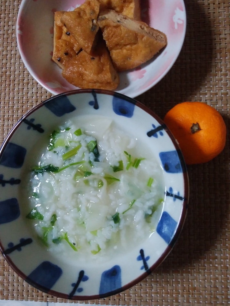 [Image1]With vegetables from the kitchen garden, I made a seven-grass soup. I received it while praying for 
