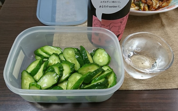 [Image1]In the summer of Japan, I am happy to have a cold Japan sake with lightly pickled cucumbers.