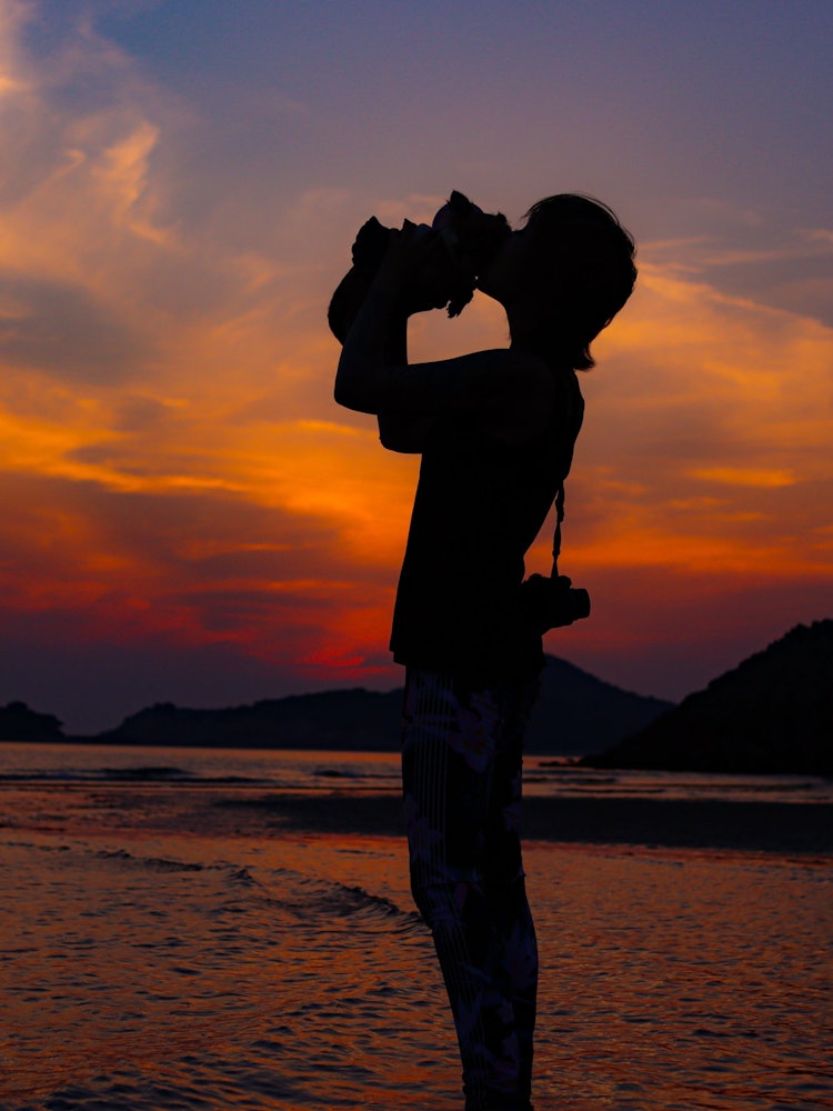 [画像1]香川県三豊市の父母ヶ浜風がありリフレクションは撮れなかったのでシルエット写真に👍父母ヶ浜ではリフレクションが撮れなくても夕日·夕焼けが見れればいいシルエット写真が撮れます。