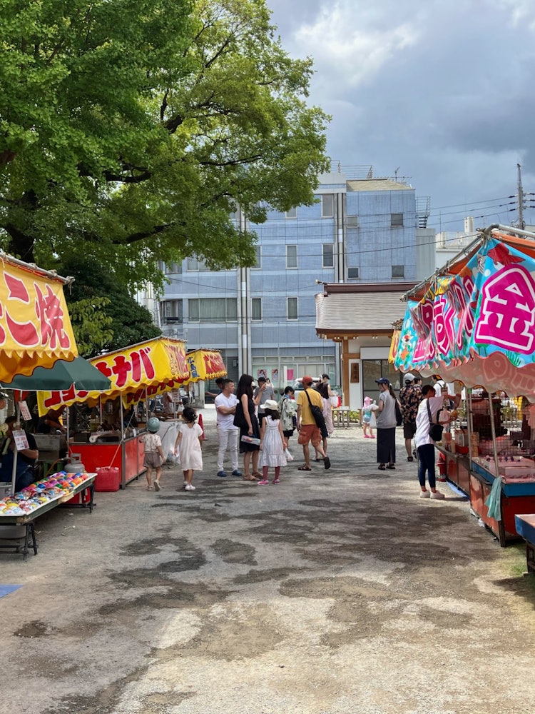 [Image1]A local shrine in Arakawa was having their yearly festival and so I stopped by and had some snacks f