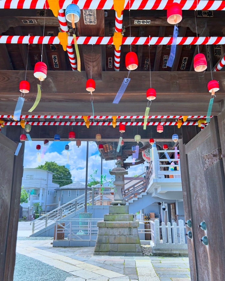 [Image1]Photographed 6/4/24.It is a wind chime of Naritasan Kawagoe Betsuin.This year, the mountain gate is 