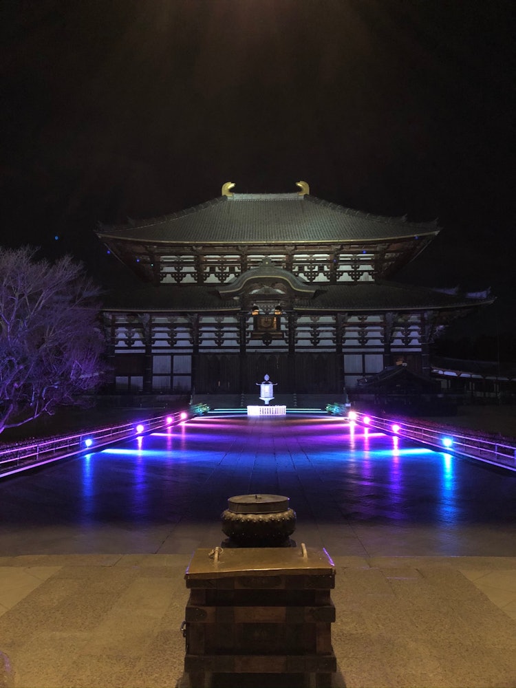 [相片1]奈良，东大寺。 梦幻般的照明。新旧融合！