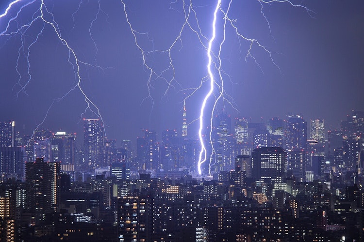 [相片1]当天有20，000次雷击袭击东京。