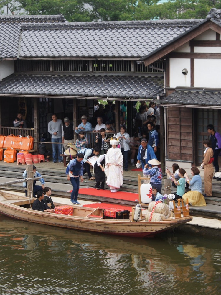 [Image1]I'm Itako Bride. As the song says, I will marry on a boat. It is a traditional event handed down to 