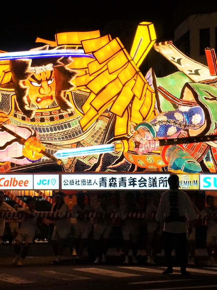 [Image1]Aomori's Nebuta Festival! I was overwhelmed by the dynamic turns at the intersection and the power o