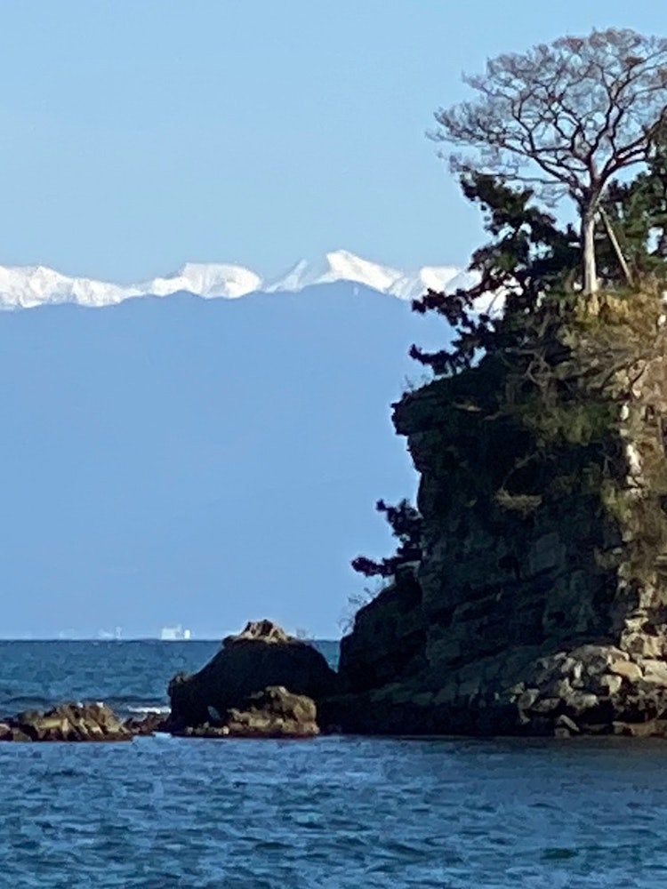 [Image1]I could see snow in the mountains of the Alps from the Noto Peninsula in Ishikawa Prefecture, and I 