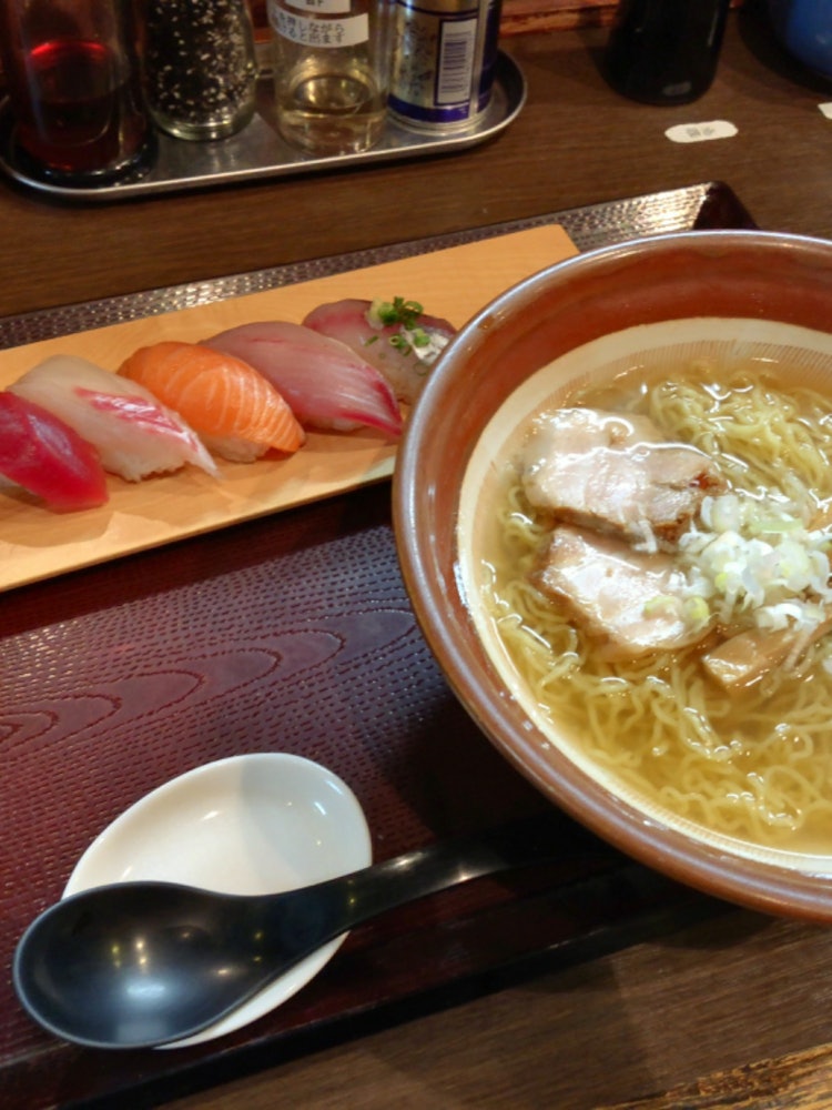 [Image1]At Restaurant Ichigen, a restaurant in the Niigata City Central Wholesale Market where you can enjoy