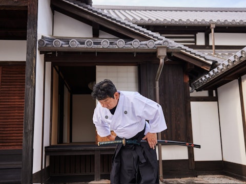 [相片1]日本武术以礼貌开始和结束。 （它以弓开始，以弓结束）鞠躬是向对方传达真诚的一种方式。（鞠躬的意思是向对方传达真诚） 这种对环境的考虑意味着要面对武士每天面临的问题：死亡。