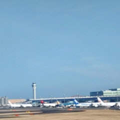 [Image2]I went to Haneda Airport. It was a break for exams, and there were not many people, so I was able to