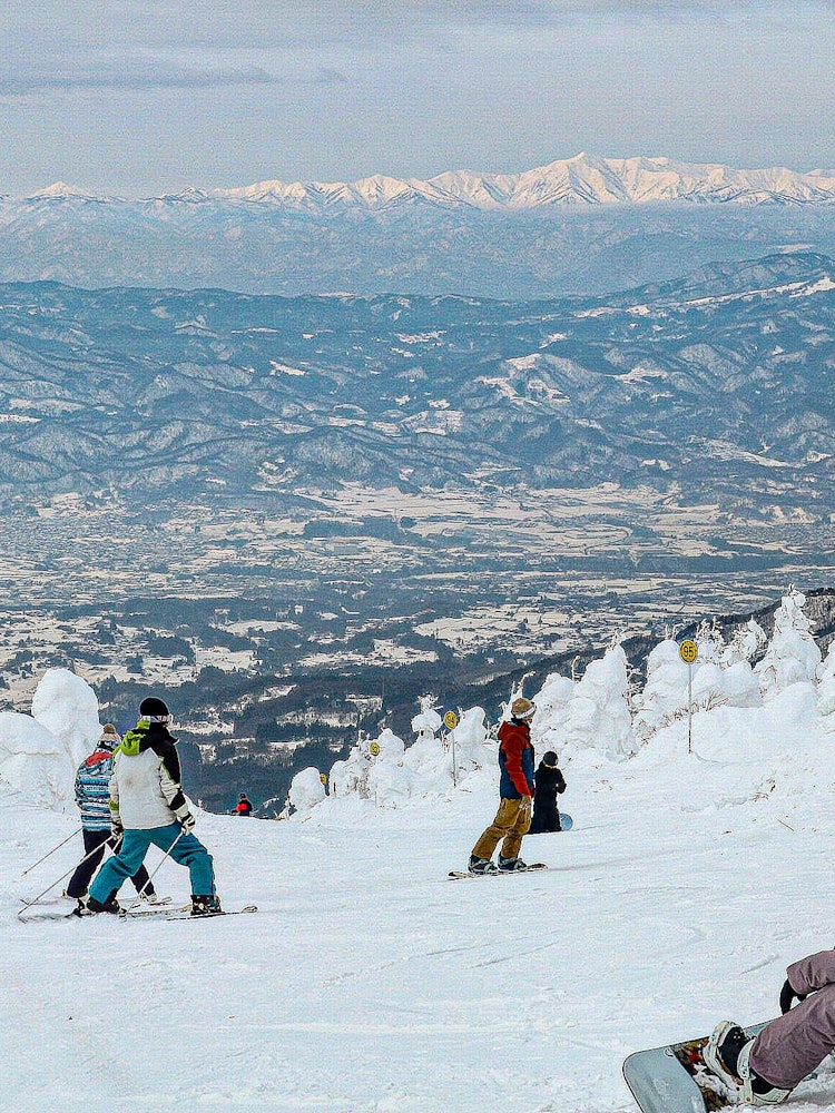 [画像1]蔵王スキー場山にはたくさんの雪が降り積もってほしい