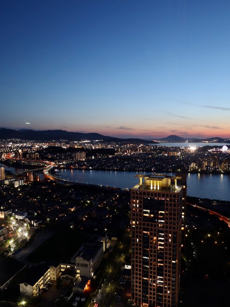[画像1]福岡タワーからの夜景