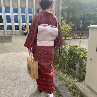 [相片1]海原传统工艺的琉球和服。自从我参加了新年晚会以来，发饰设置了比平时更华丽的水画口音☆